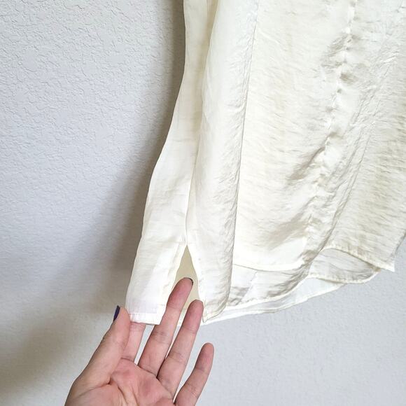 Chico's Cream  Sleeveless Top Size Medium 8 Chicos 1 Pleated Front Blouse - Picture 5 of 13